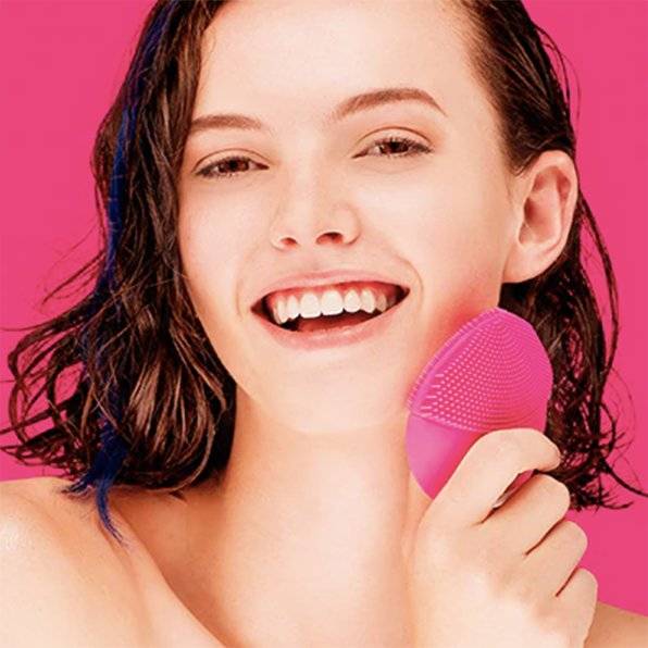 Facial Cleansing Brush | Face Massager | Waterproof (USB Rechargeable)
