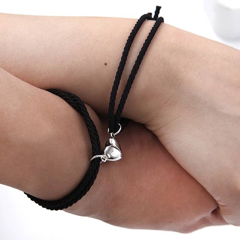 Magnetic heart bracelet | Heart bracelet, Couple gifts, Long distance  birthday gifts
